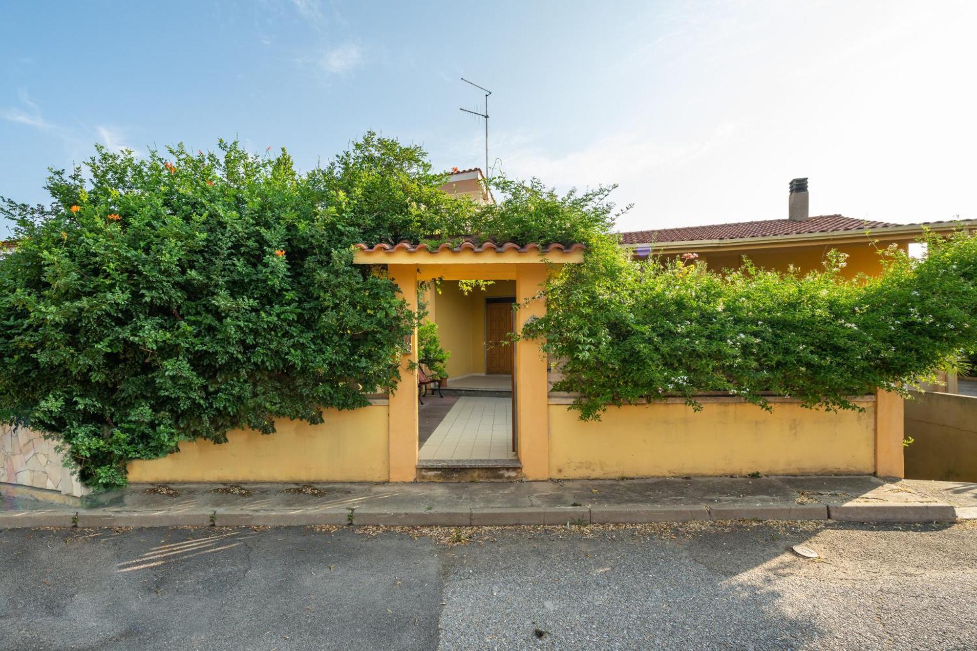 Casa Vacanze San Giovanni San Giovanni Suèrgiu Exterior foto